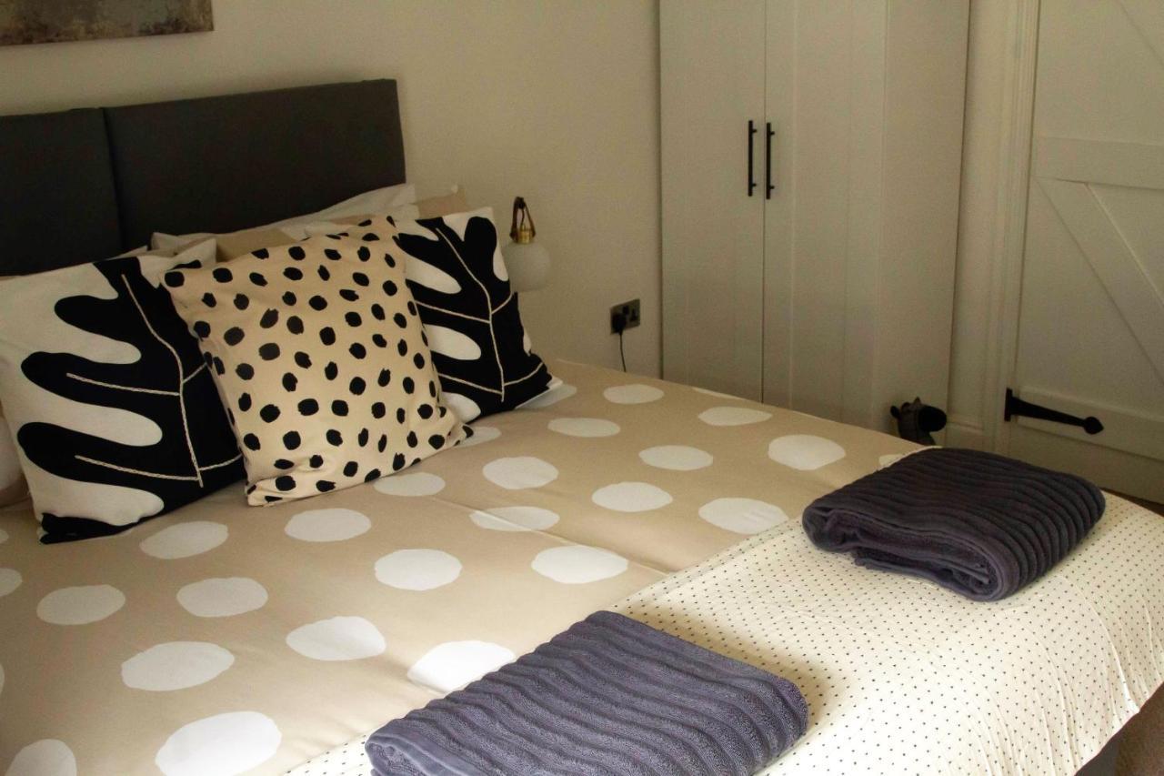 2 Bed House In Knaresborough Villa ภายนอก รูปภาพ